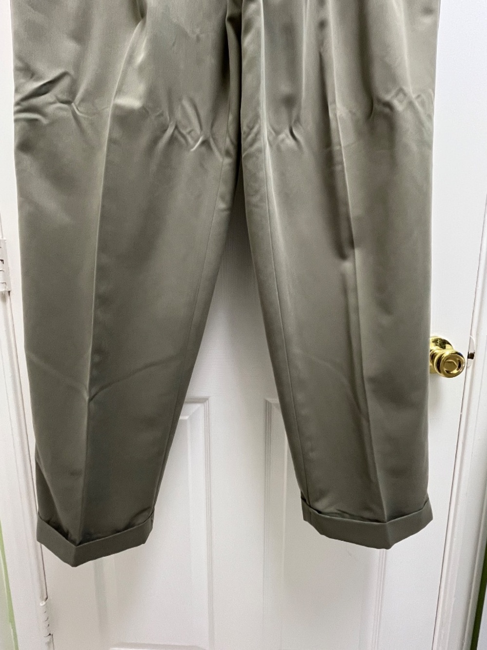 Men's IZOD Green Pants 36W x 30L - Picture 3 of 15